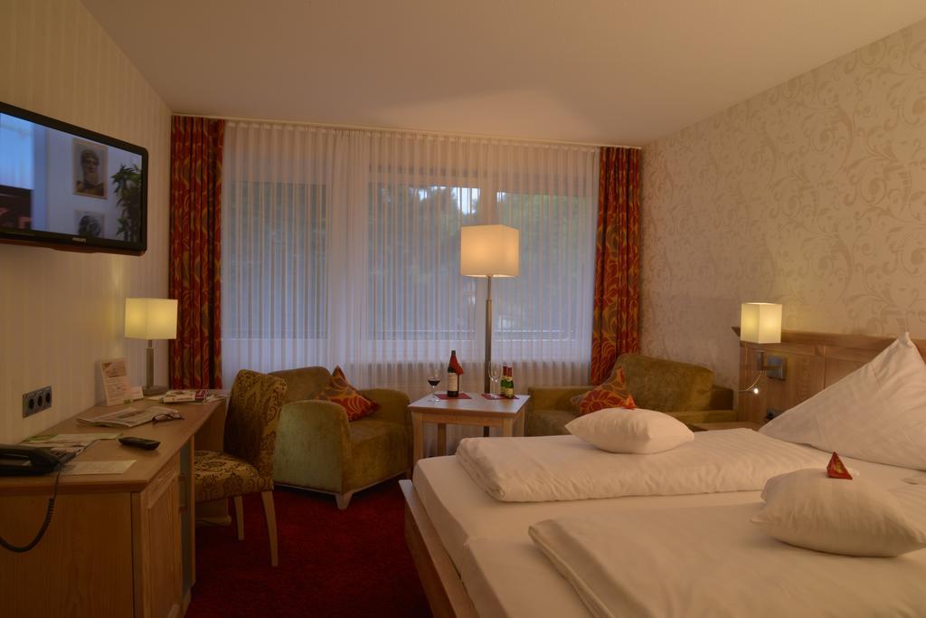 Parkhotel Zum Stern Oberaula Ngoại thất bức ảnh