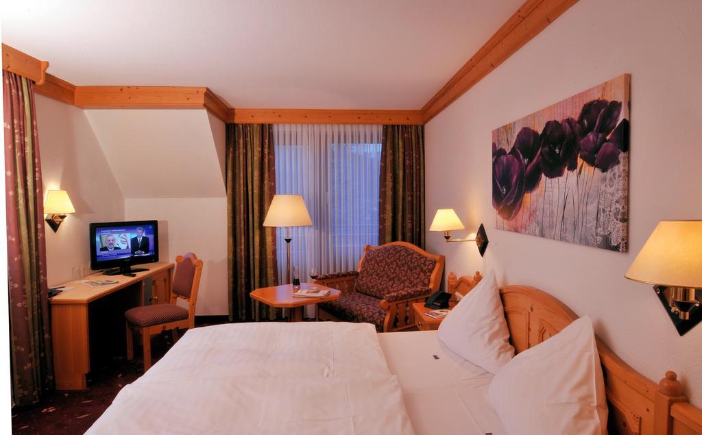 Parkhotel Zum Stern Oberaula Ngoại thất bức ảnh