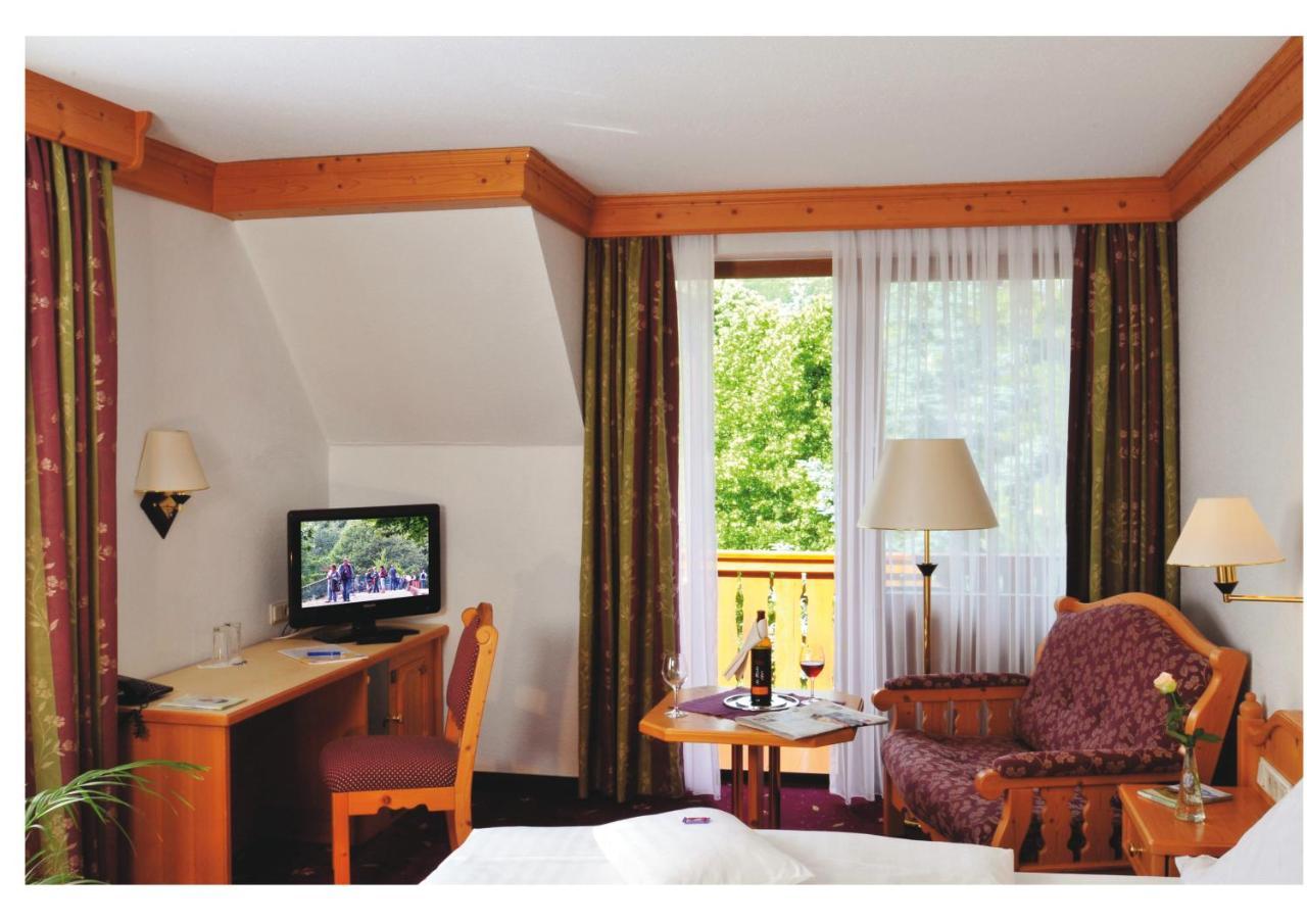 Parkhotel Zum Stern Oberaula Ngoại thất bức ảnh